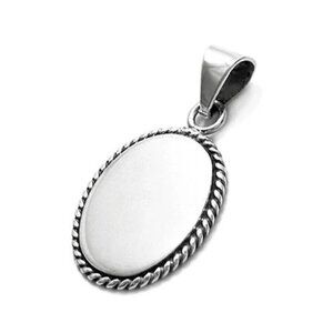 DELIGHTFUL STERLING SILVER ENGRAVABLE OVAL PENDANT WITH ROPE BORDER.